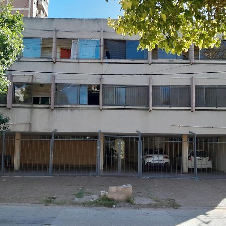 Oteiza Alojamiento Temporario En Resistencia A 150 Mts Peatonal Экстерьер фото